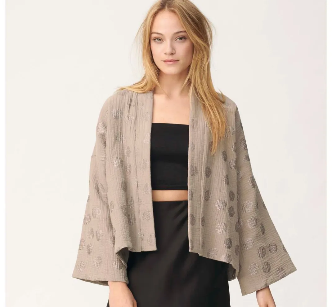 Rico Design Musselin Stoff|Stoff Meterware>Krinkel-Musselin Baumwoll-Stoff mit Metallic-Effekt "Sakura Blossom Taupe"