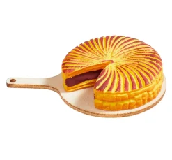 HobbyFun Miniaturen>Miniatur Kuchen auf Holzbrett