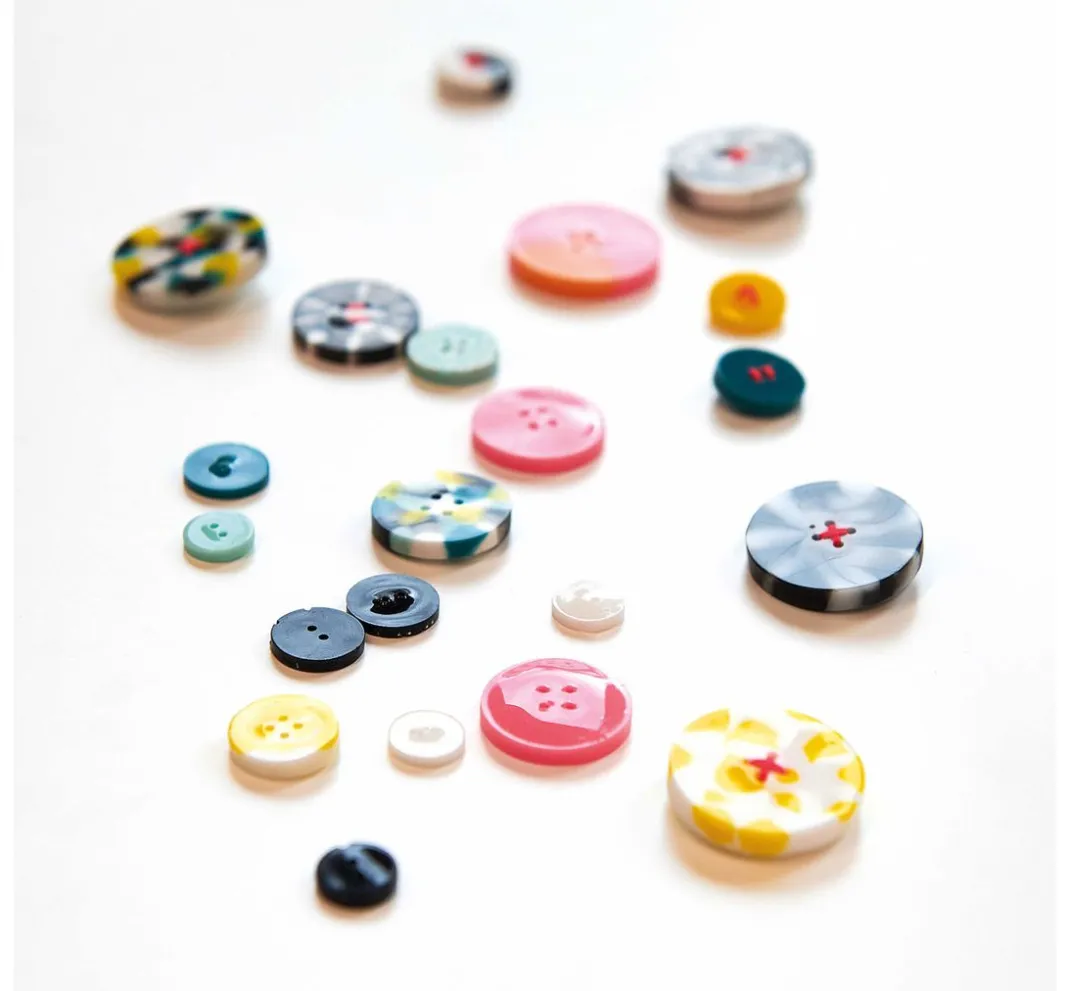 Rico Design Schmuck Gießen|Gießformen>Silikonform für Schmuck "Knöpfe"